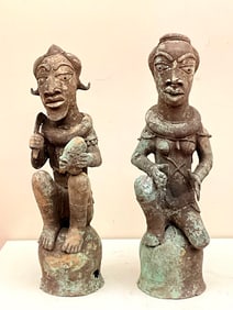 NIGERIAN BENIN BRONZE STATUES. - Height: 28.5 inches.