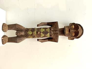 NIGERIAN MUMUYE FIGURE. - Height approximately: 42 inches.