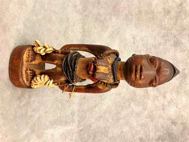 NIGERIAN YORUBA FEMALE IBEJI FIGURINE. - Height:.