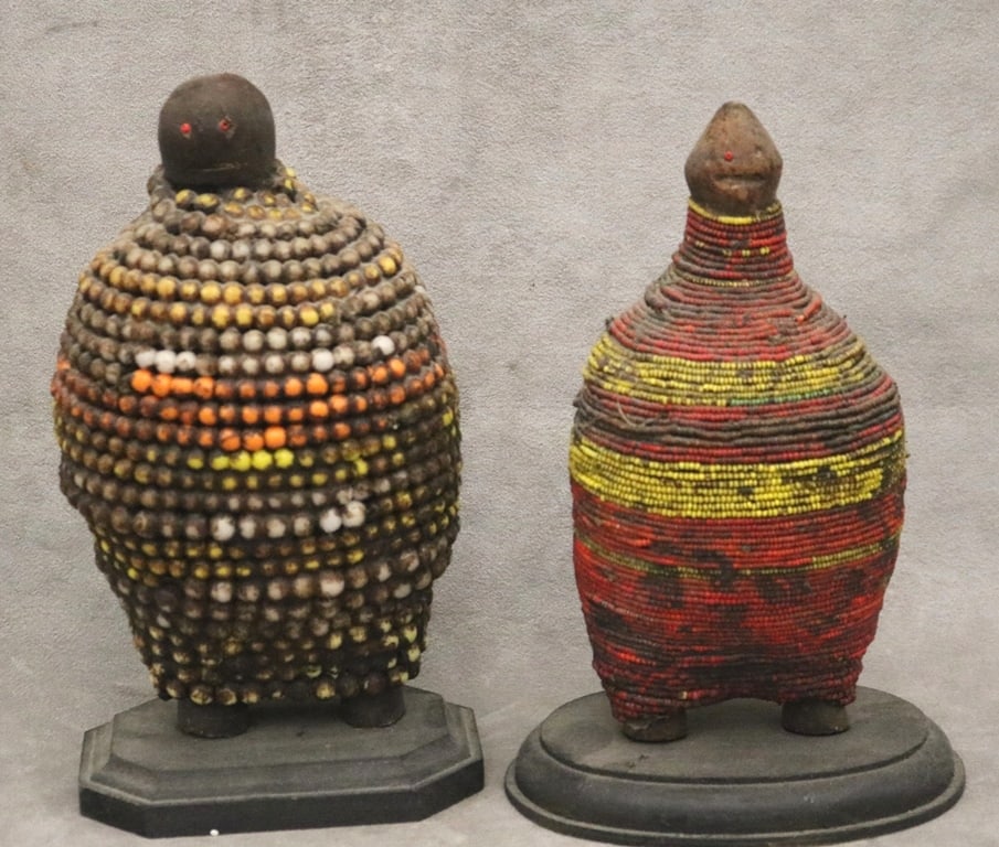 CAMEROONIAN BEADED FERTILITY DOLLS NAMJI COAST. - Height: 9 and 10 inches. (1 of 20)