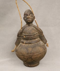 CONGOLESE LUBA HEMBA GUNPOWDER BOTTLE OR FLASK. - Height: (approx): 14 inches.