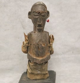 CONGOLESE YAKA PEOPLE "BITEKI" FETISH FIGURE. - Height: 13 inches.