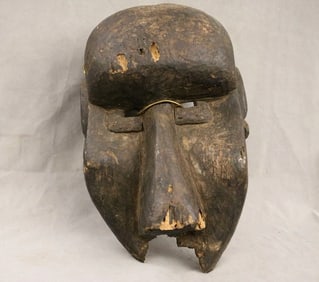 CONGOLOSE LUBA SIMIAN MASK. - Height: 21 inches.