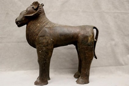 NIGERIAN BENIN EDO LARGE BRONZE RAM AQUAMANILE, - Height: 17.5 inches. Length: 17.5 inches.