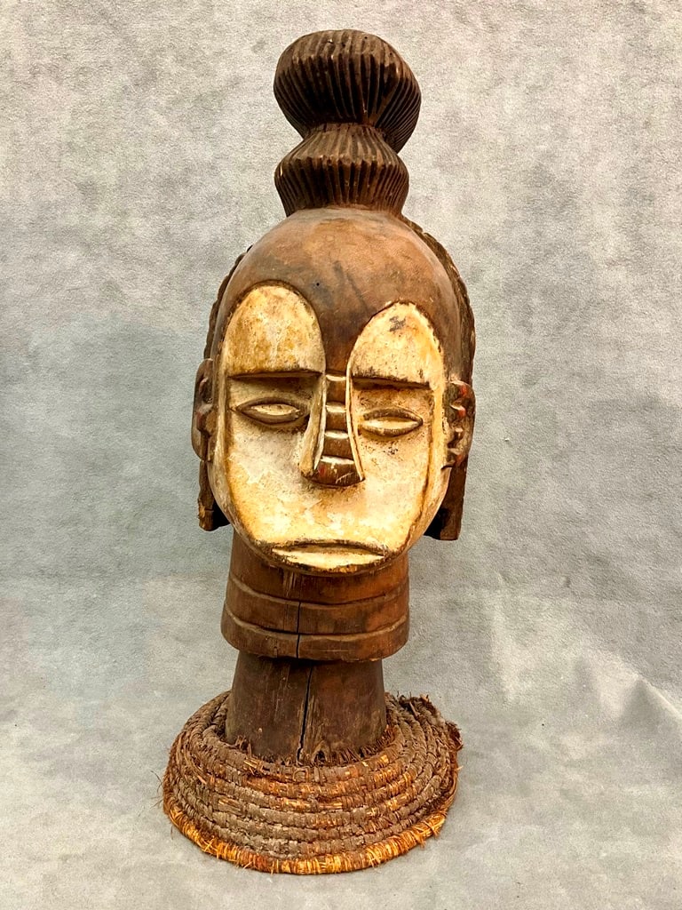 NIGERIAN IDOMA DANCE CREST. - Height: 16 inches. (1 of 14)