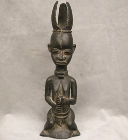 NIGERIAN YORUBA FEMALE OGBONI SHRINE FIGURE/EARTH SPIRIT, IJEBU OR OWU REGION. - Height: 18.5