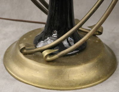 PAIR CHAPMAN LAMP CO. HOLLYWOOD REGENCY TABLE LAMPS,: PAIR CHAPMAN LAMP CO. HOLLYWOOD REGENCY TABLE LAMPS.  Black ceramic urns with brass accents
