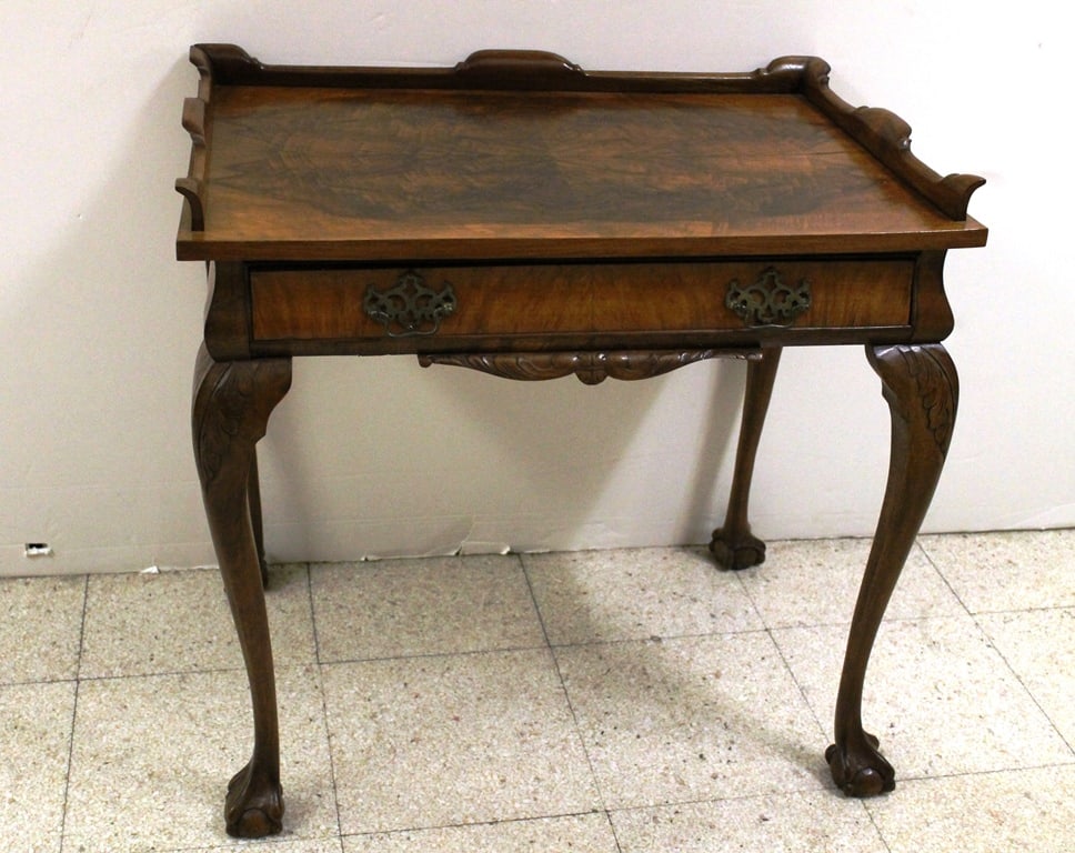 CHIPPENDALE-STYLE WALNUT AND BURL WALNUT, ONE-DRAWER TABLE, 19th century. - H: 29 in. Top, 29 1/4 (1 of 9)