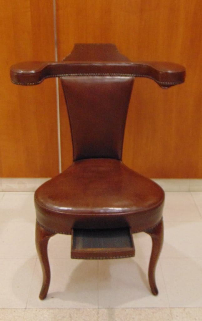 GEORGIAN MAHOGANY, BROWN LEATHER UPHOLSTERED COCKFIGHTING CHAIR WITH HINGED WRITING SLOPE AND ELBOW (1 of 6)