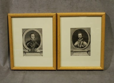 PAIR OF FRENCH HISTORICAL PRINTS .