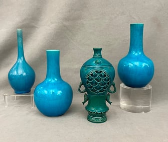 FOUR CHINESE TURQUOISE GLAZED PORCELAIN AND POTTERY VESSELS.