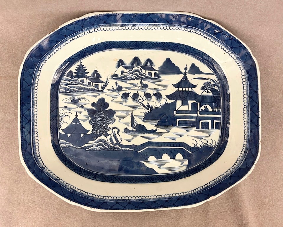 CANTON PORCELAIN PLATTER. 19th century. - 14 1/4 in. x 17 1/2 in. (1 of 4)