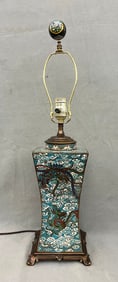 CLOISONNE SQUARE-SIDED VASE MOUNTED AS TABLE LAMP. early 20th centuiry.
