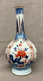 JAPANESE IMARI STYLE ARITA-WARE PORCELAIN VASE,