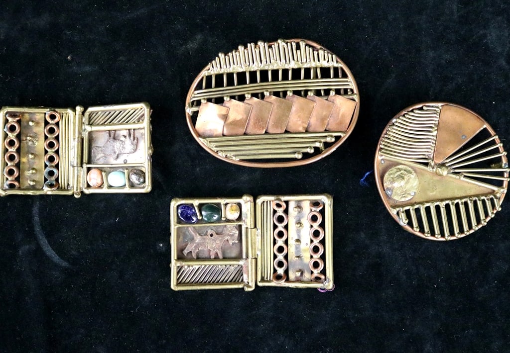 MEXICAN ARTIST-MADE BRASS COPPER BELT BUCKLES. (1 of 18)