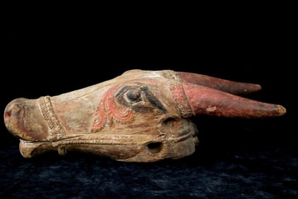 INDIAN CARVED BULL BUFFALO WOODEN HEAD, - Lenght: 18 inches.