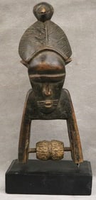 IVORY COAST BAULE GURU HEDDLE PULLEY WITH FEMALE FIGURE. - Height: 10 Inches.