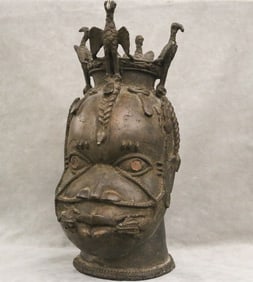 NIGERIAN BENIN OSUN BRONZE HEAD. - height: 14 inches.