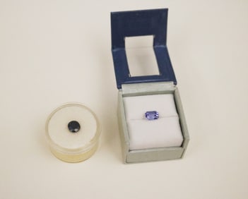 TWO UNMOUNTED PRECIOUS GEMSTONES,