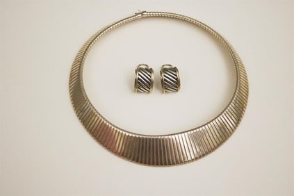 STERLING SILVER GRADUATED FLEXIBLE BAR-LINK STRAP CHOKER, AND PAIR DAVID YURMAN STERLING SILVER AND