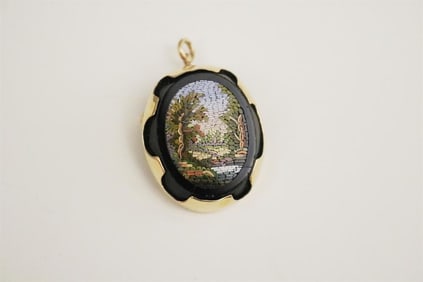 YELLOW GOLD MOUNTED ITALIAN MICRODURA MOSAIC INLAID BLACK ONYX OVAL PIN/PENDANT,