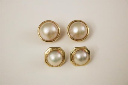 TWO PAIRS 14K YELLOW GOLD MABE PEARL POST-BACK EARRINGS,