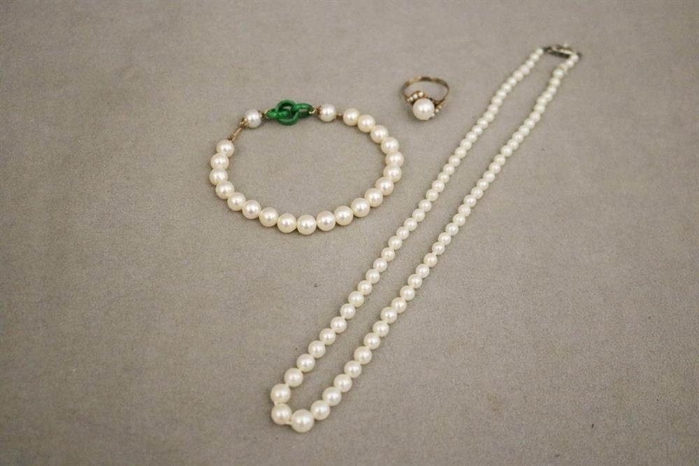 THREE ITEMS CULTURED PEARL JEWELRY. (1 of 6)