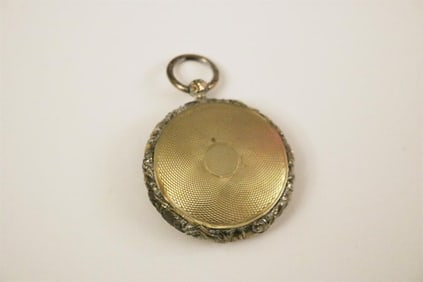 MID 19TH CENTURY VICTORIAN YELLOW GOLD CIRCULAR LOCKET,