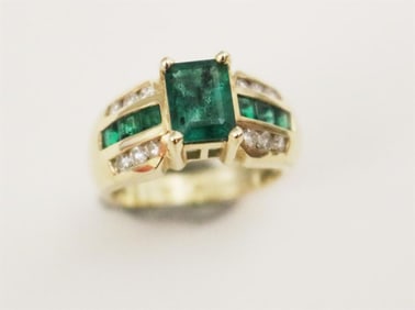 14K YELLOW GOLD EMERALD AND DIAMOND RING,