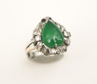 WHITE GOLD, DIAMOND AND EMERALD GREEN JADE CABOCHON RING,