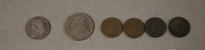 54 ASSORTED 19TH CENTURY U.S. SILVER AND COPPER COINS.