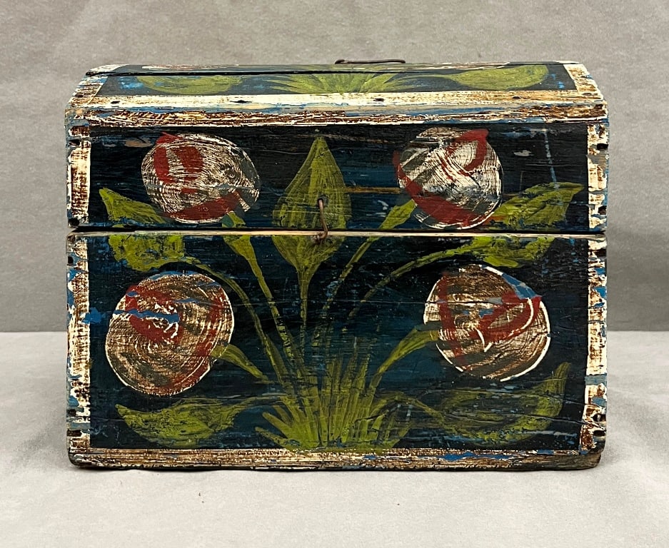 19TH CENTURY PAINTED PINE BRIDE'S BOX. (1 of 8)