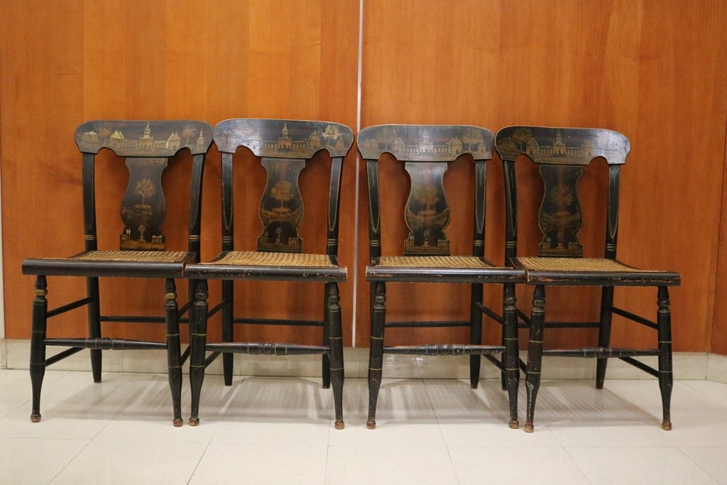 SET FOUR NEW ENGLAND EMPIRE STENCILED AND GRAIN-PAINTED FIDDLE-BACK SIDECHAIRS, circa 1840. (1 of 7)