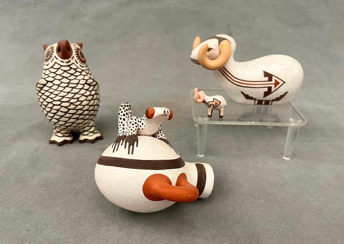 FOUR ARTISTS SIGNED ASSORTED NATIVE AMERICAN ZUNI PUEBLO DECORATED ANIMAL FIGURINES, - Height (owl): (1 of 20)