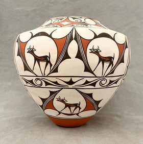 SIGNED AGNES PEYNETSA LARGE NATIVE AMERICAN ZUNI PUEBLO POLYCHROME ARTIST SIGNED POTTERY, A LARGE