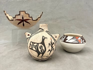THREE SIGNED ASSORTED NATIVE AMERICAN DECORATED ARTIST SIGNED POTTERY. - Height: 3.5 inches.