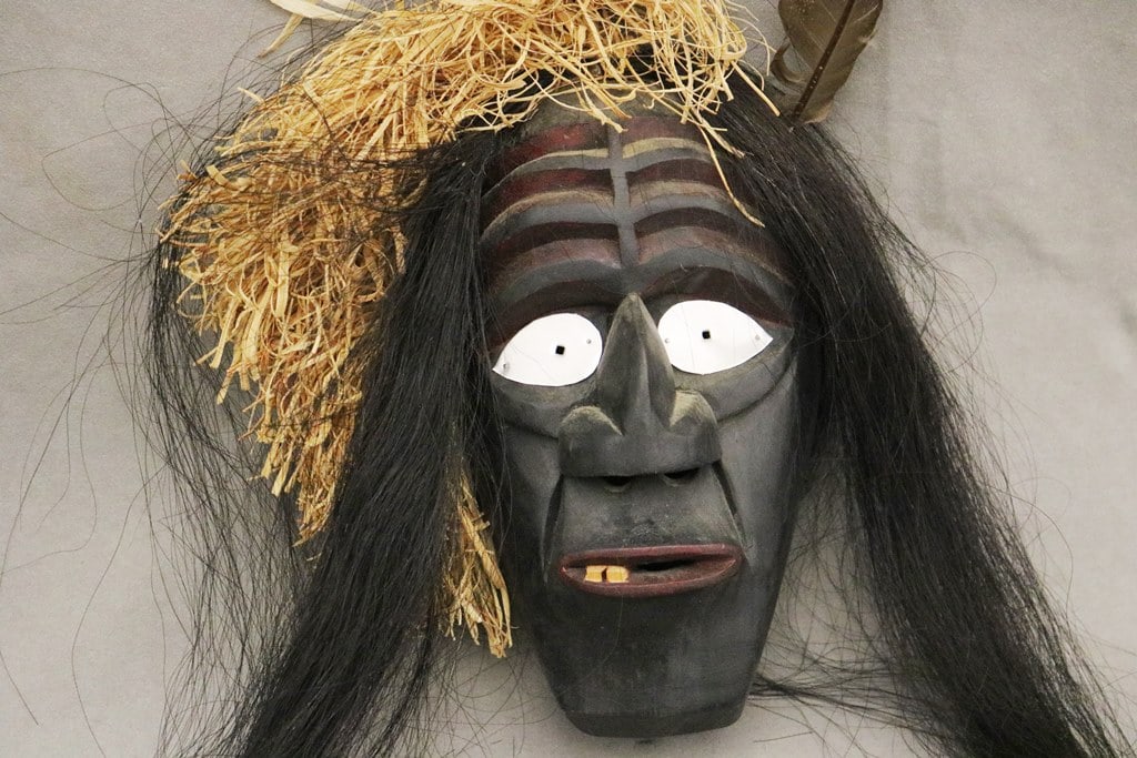 IROQUOIS HAUDENOSAUNEE FALSE FACE SOCIETY MASK,: IROQUOIS HAUDENOSAUNEE FALSE FACE SOCIETY MASK. Carved mask used in the healing rituals of the False Face Society. These masks are used by the members of the society to represent various powerful spir