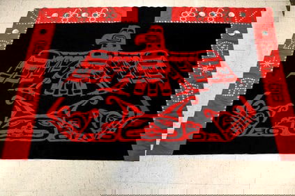 PACIFIC NORTHWEST COAST NATIVE AMERICAN HAIDA OR TLINGIT BUTTON BLANKET WITH APPLIQUED CENTRAL MOTI