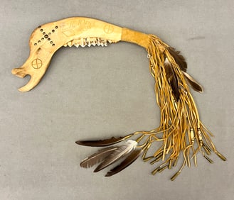 SIOUX BUFFALO NATIVE AMERICAN JAW CLUB, - Length: (approx.) 18 inches.