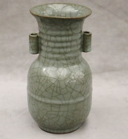 CHINESE MUTED BLUE-GREEN CRACKLE-GLAZED POCELAIN TWO-HANDLE VASE WITH RIBBED NECK,