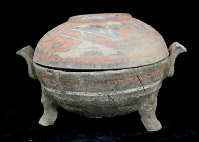 CHINESE PAINTED POLYCHROME TERRACOTTA POTTERY DING, Western Han Dynasty, circa 209 BC - 9 AD. - H: 5