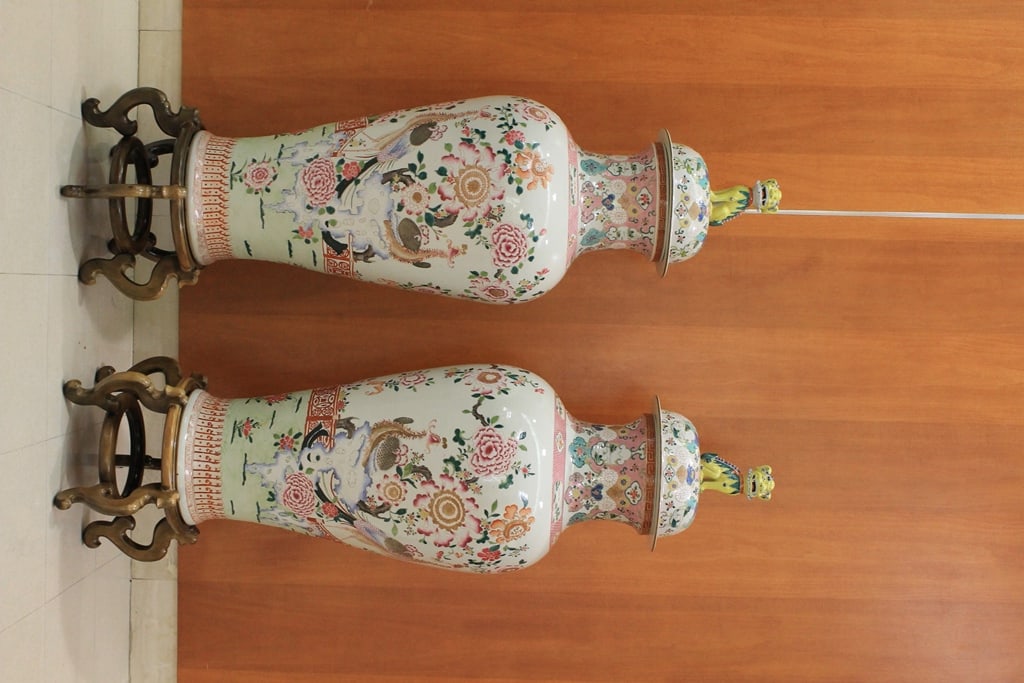 PAIR OF CHINESE FAMILLE ROSE PORCELAIN BALUSTER-FORM LIFT-COVER VASES. 19th century. - H: 45 in. (1 of 20)