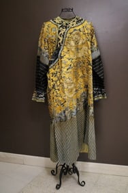 CHINESE EMBROIDERED GOLD SILK IMPERIAL ROBE WITH LAVISH GOLD-THREADED FIGURES OF FIVE-TOED DRAGONS,