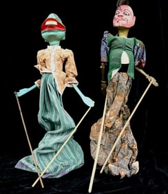 INDONESIAN JAVANESE SUNDANESE WAYANG GOLEK ARTICULATED PUPPETS, - height: 22 inches.