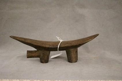 ETHIOPIAN HAMAR OMO VALLEY HEADREST. - Length: 12.5 inches.