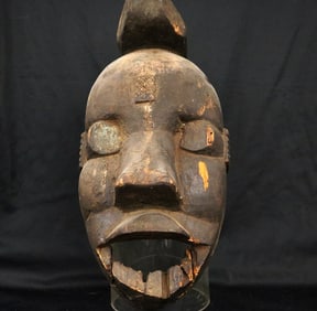 TANZANIAN MAKONDE LIPIKO MASK, - Height: 17 inches.