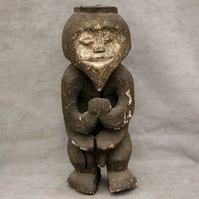 NIGERIAN KAKA STATUE. - Height approximately: 15 inches.