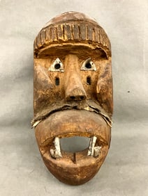 LIBERIAN DAN, WEE, KRAN, GUERRE GUERE MASK. - Height: 12 inches.