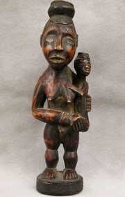 CONGOLESE BEMBE MATERNITY FIGURINE. - Height: 8.5 inches.