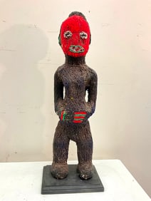 CAMEROONIAN BAMILEKE BEADED FIGURE. - Height: 17 inches.